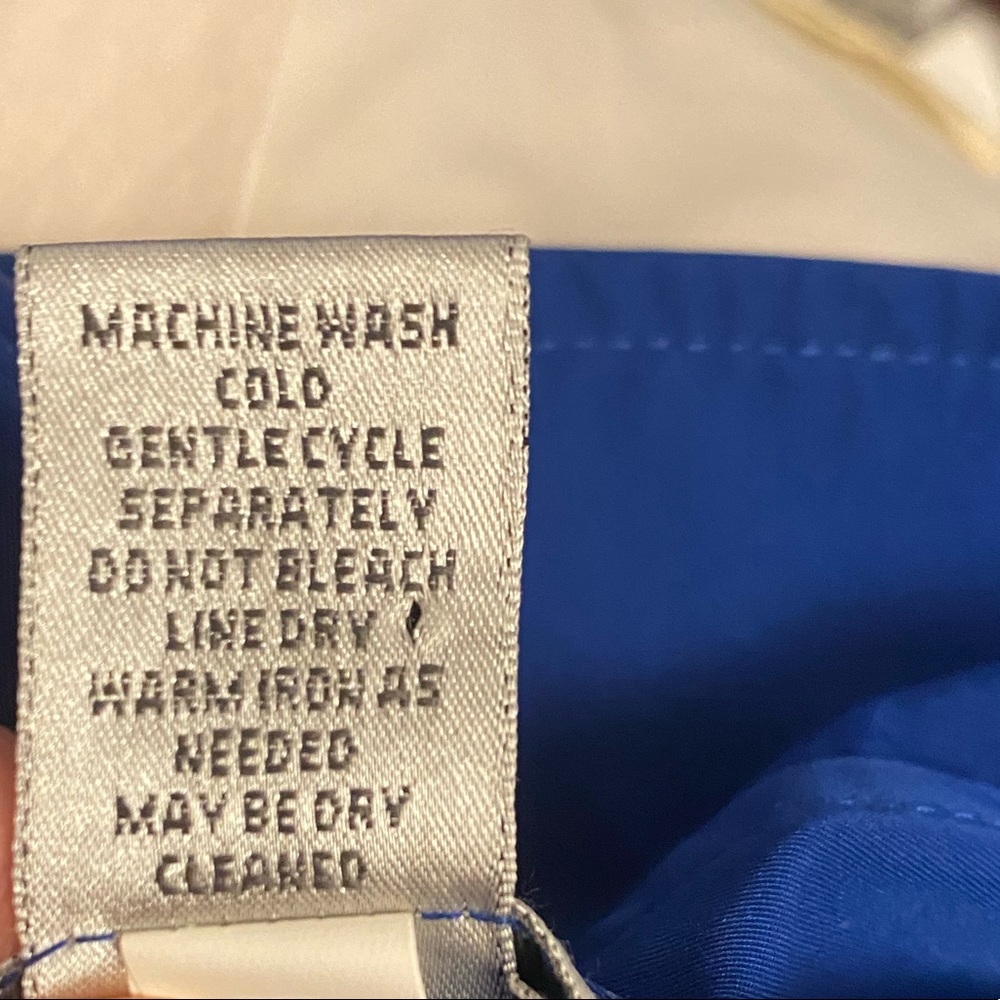 🚺 Chico’s Royal Blue Jacket - Picture 7 of 8